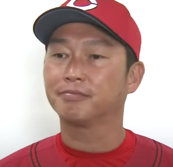 新井貴浩監督